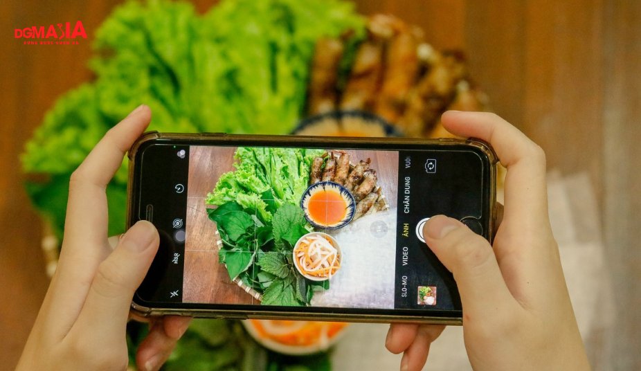 marketing cho quán ăn - Ưu tiên những shot quay cận cảnh món ăn mà không cần quá cầu kỳ